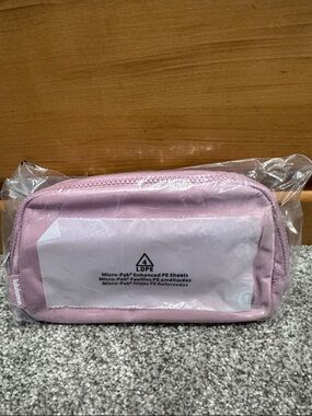 Lululemon Everywhere Belt Bag 1L